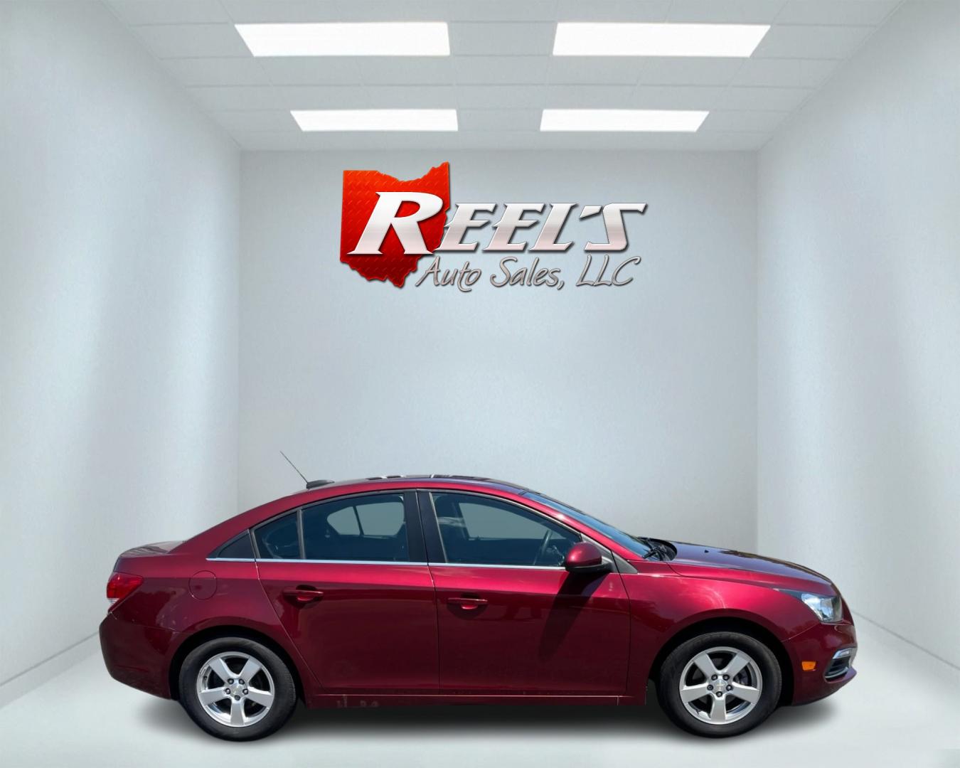 2016 Red /Black Chevrolet Cruze 2LT Auto (1G1PE5SB0G7) with an 1.4L I4 DOHC 16V TURBO engine, 6-Speed Automatic transmission, located at 11115 Chardon Rd. , Chardon, OH, 44024, (440) 214-9705, 41.580246, -81.241943 - Photo#37